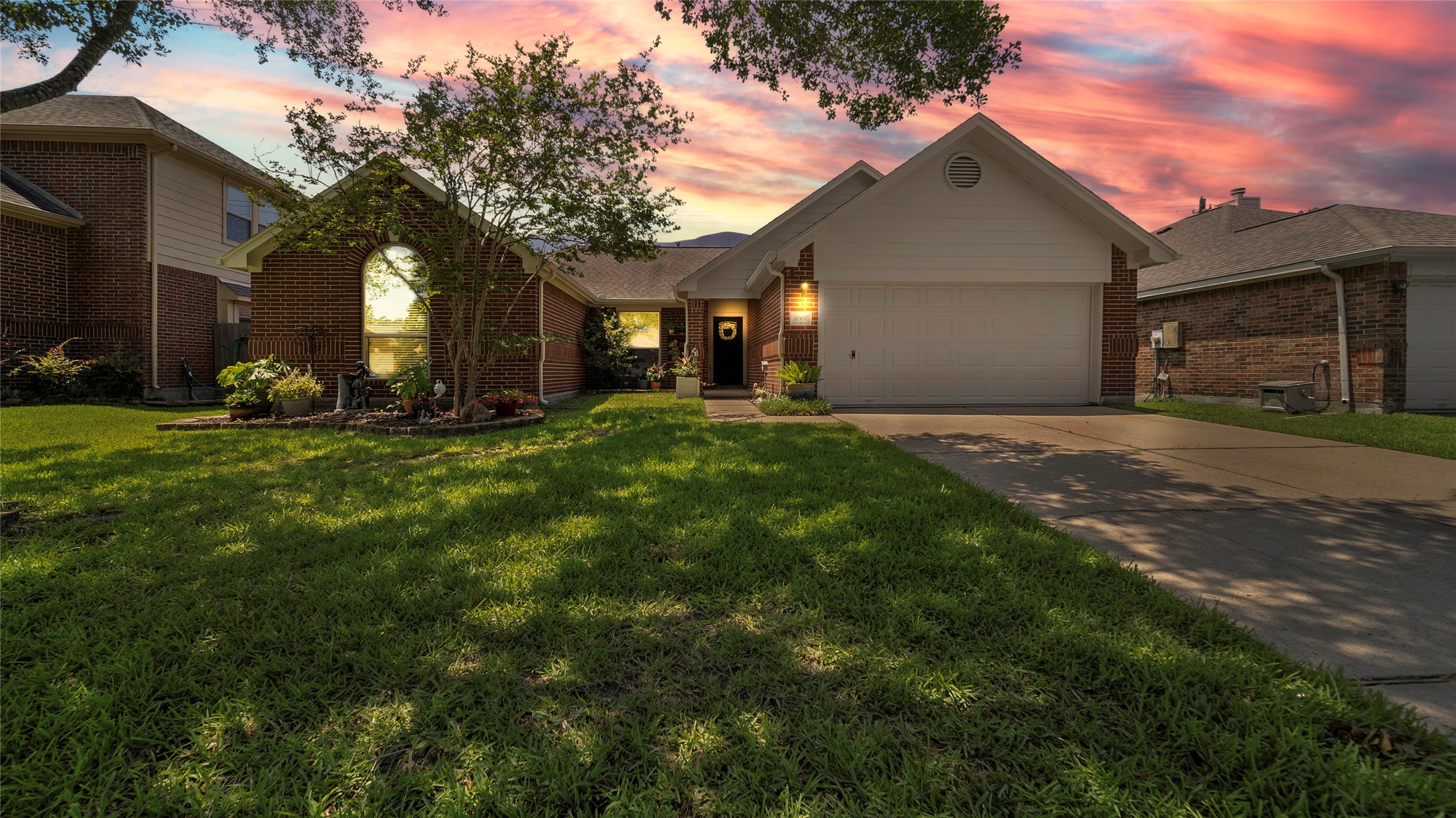 16806 Ship Anchor Drive Friendswood TX 77546