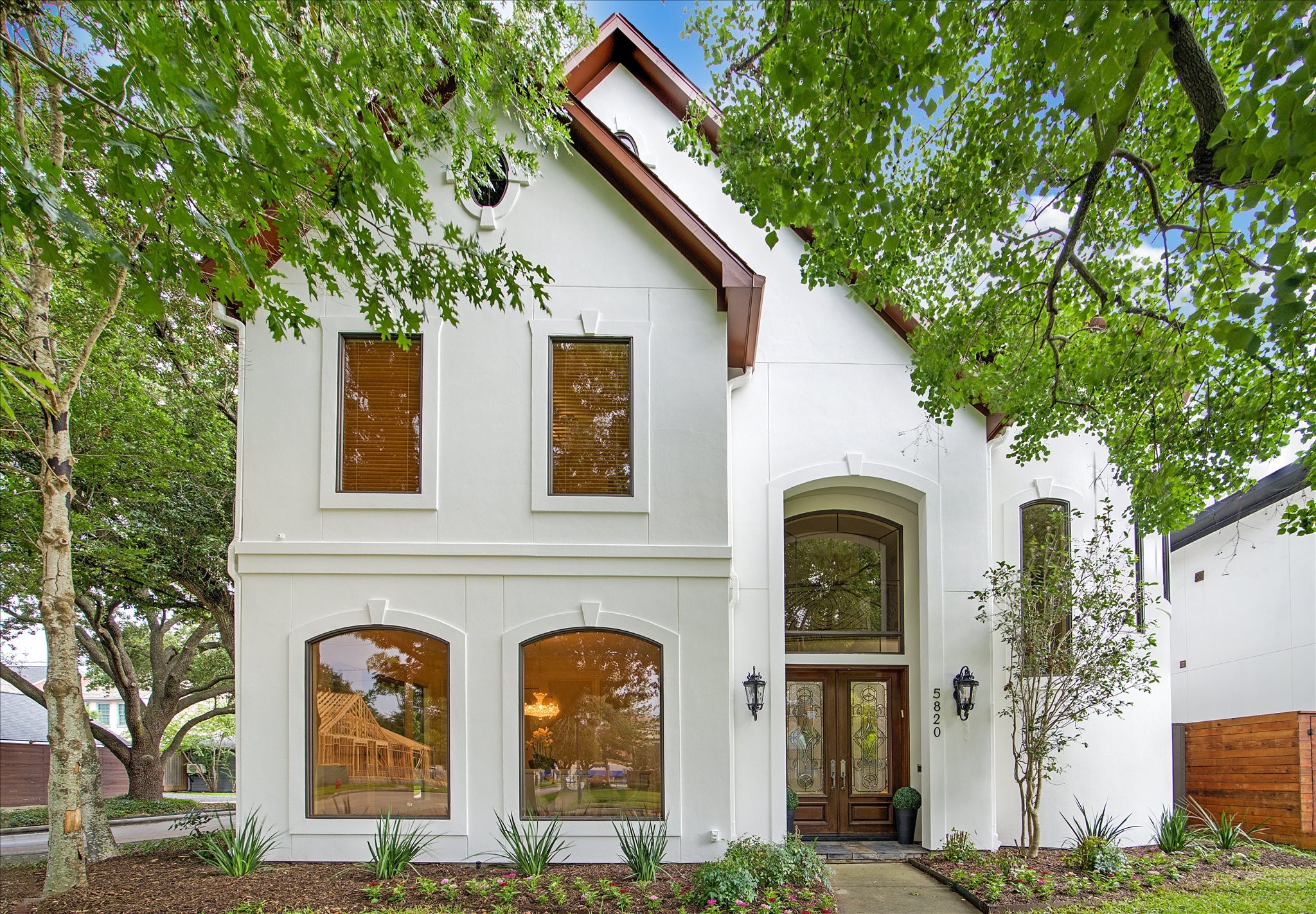 5820 Lake Street Houston TX 77005