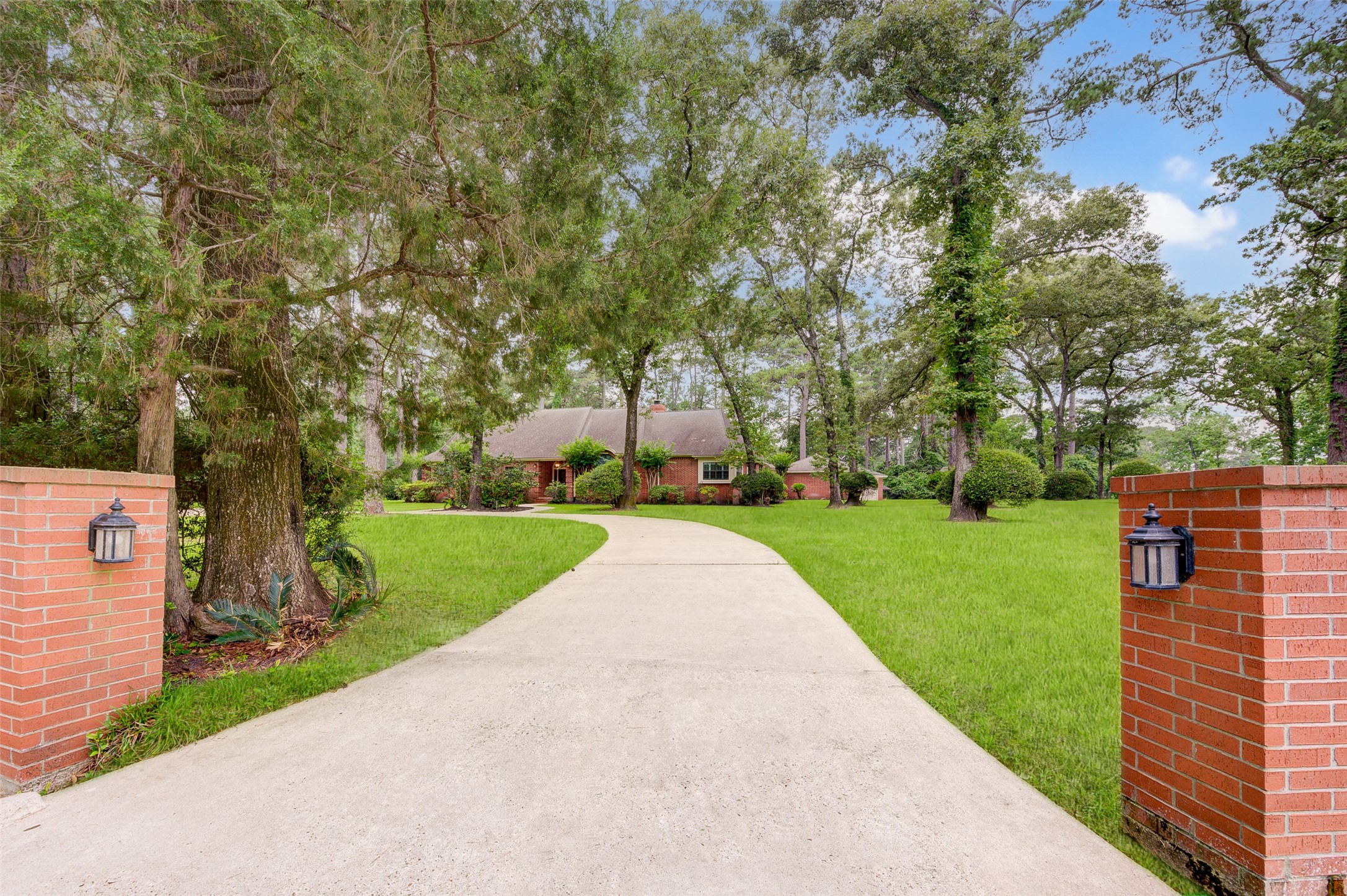 23319 Holly Hollow Street Tomball TX 77377