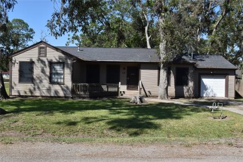 158 Shady Lane West Columbia TX 77486