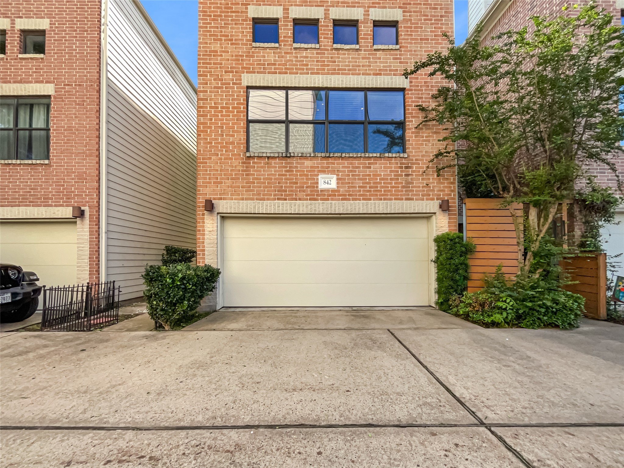842 W 26th Street Houston TX 77008