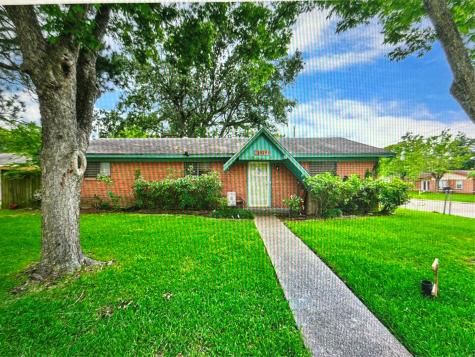 2829 6th Avenue N Texas City TX 77590