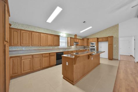 121 Magnolia Boulevard New Caney TX 77357
