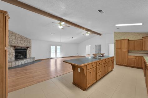 121 Magnolia Boulevard New Caney TX 77357