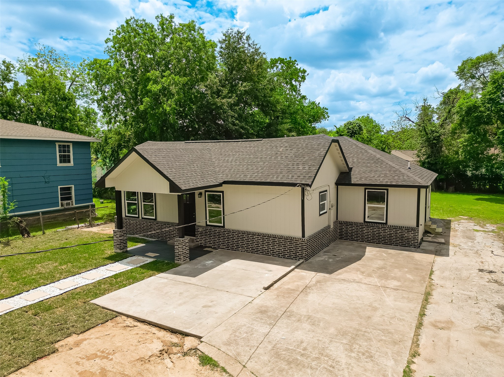 2820 Dalton Street Houston TX 77017