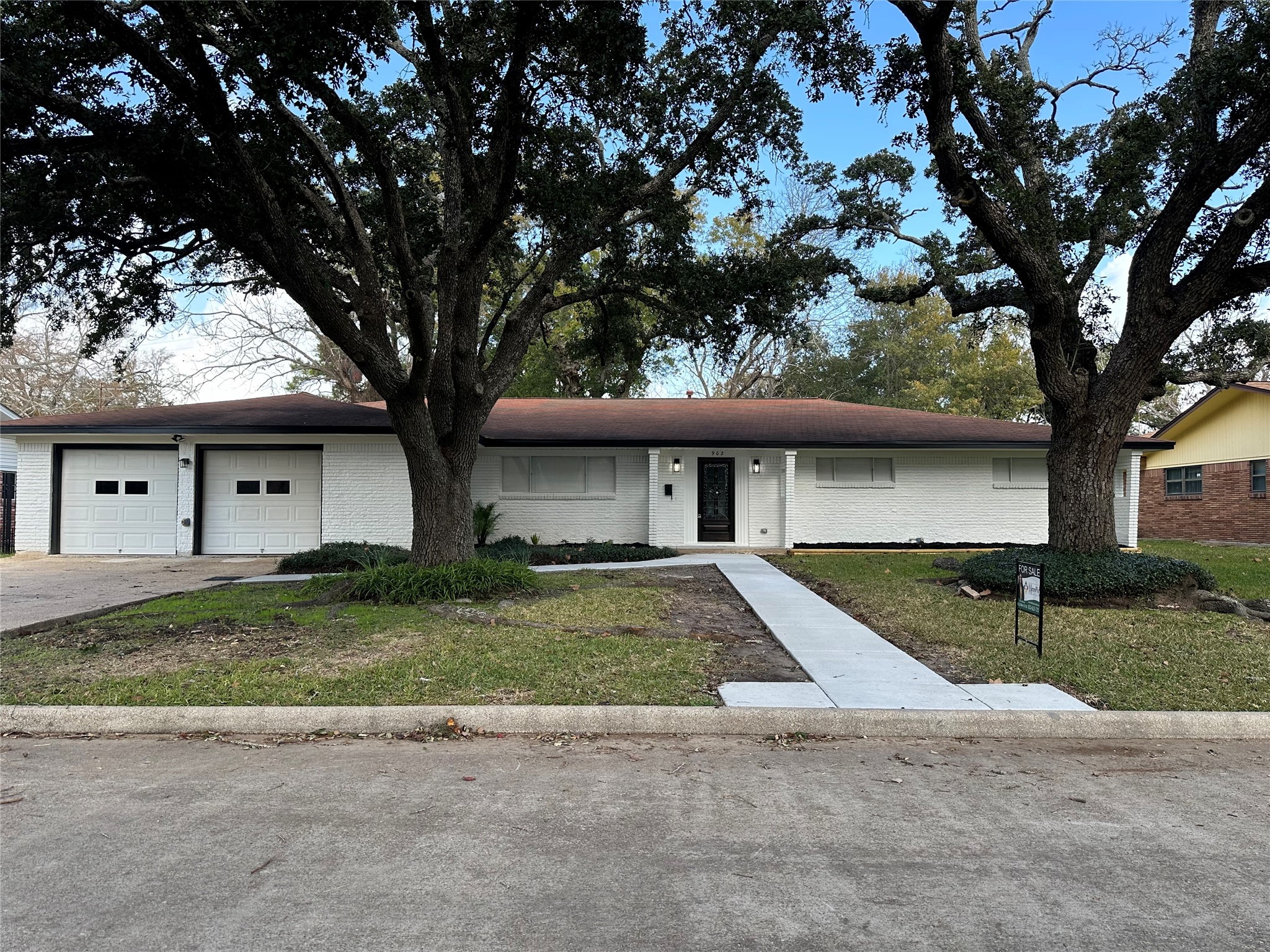 902 Lindenwood Drive Baytown TX 77520