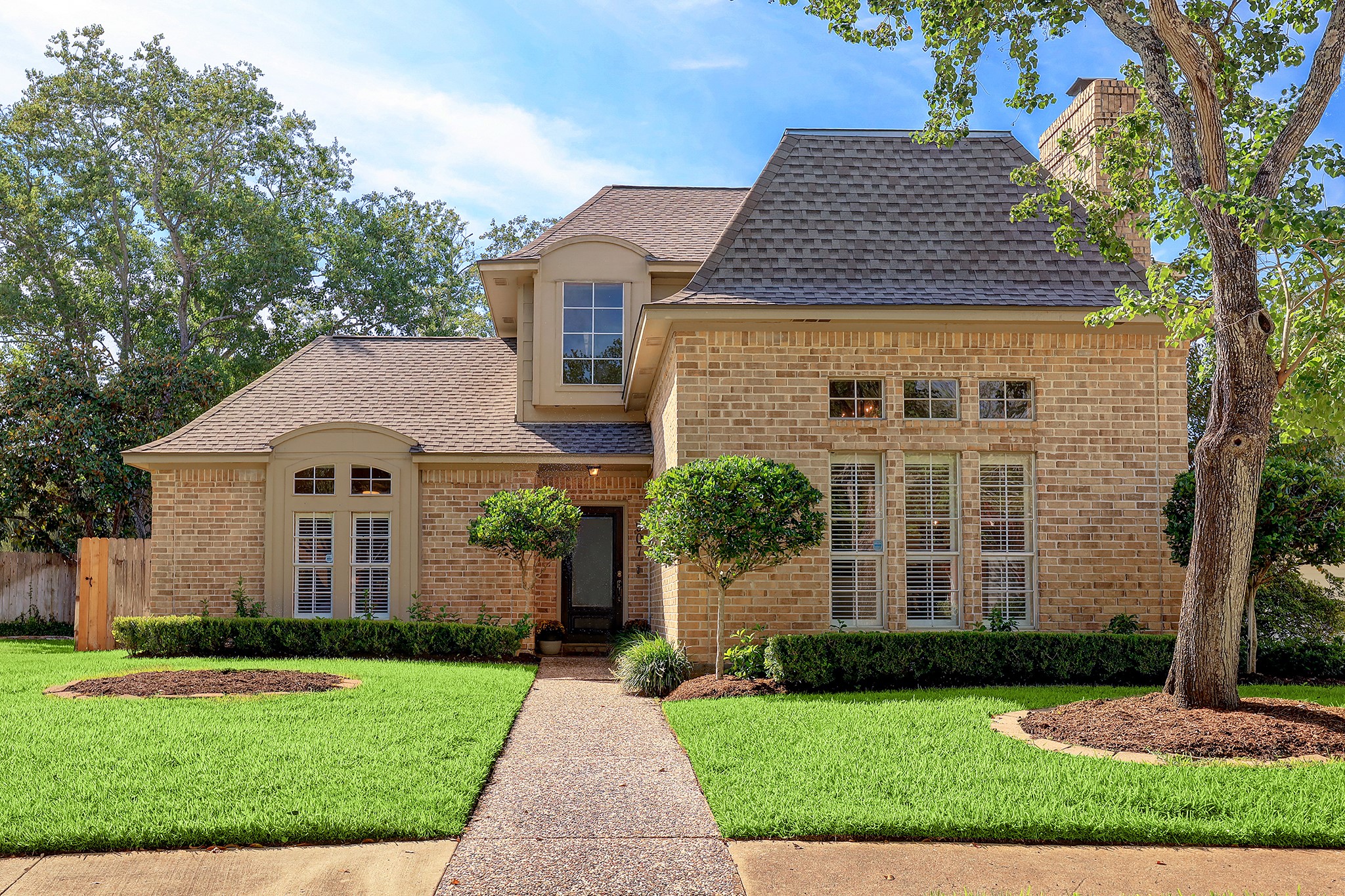 907 Holly Hill Drive Sugar Land TX 77498