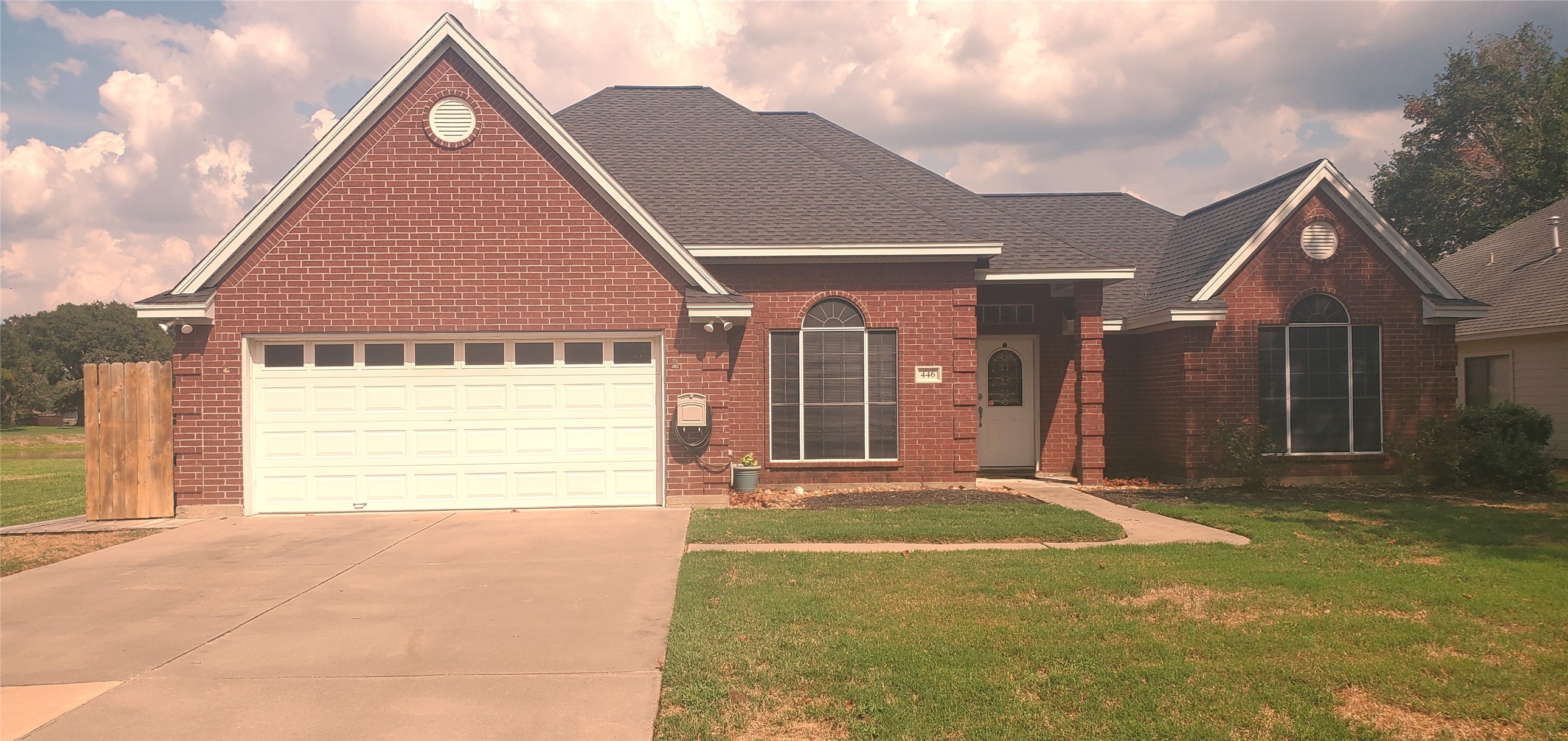 446 N Amherst Drive West Columbia TX 77486