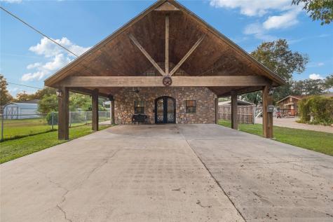 6333 Coolidge Street Groves TX 77619
