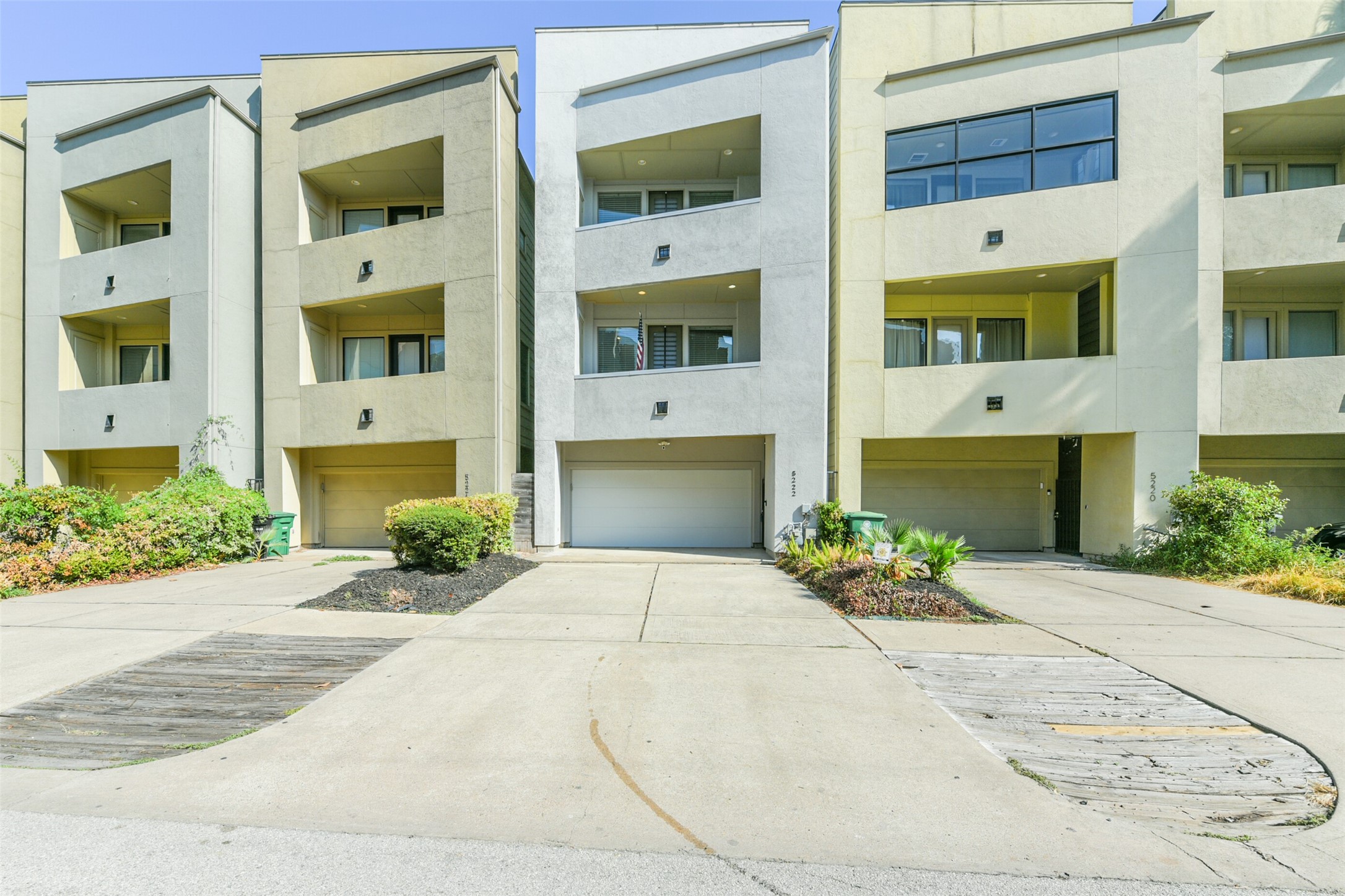 5222 Lillian Street Houston TX 77007