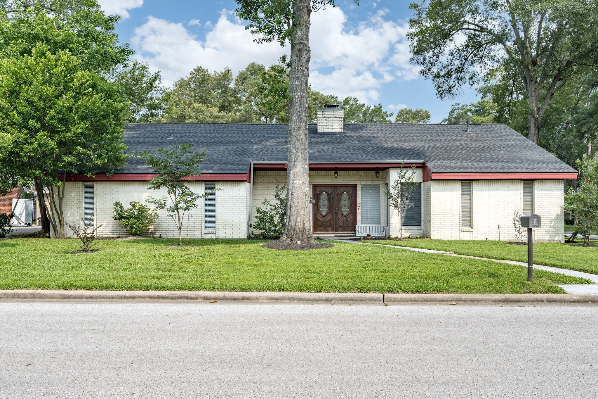 100 Kirkwood Lane Conroe TX 77304