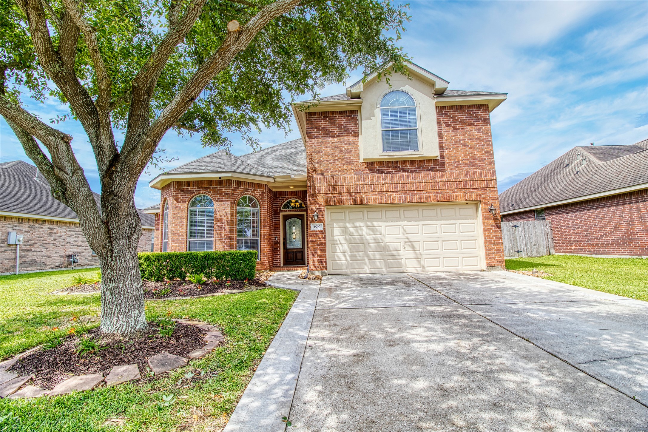 1910 Oak Shire Drive Pearland TX 77581