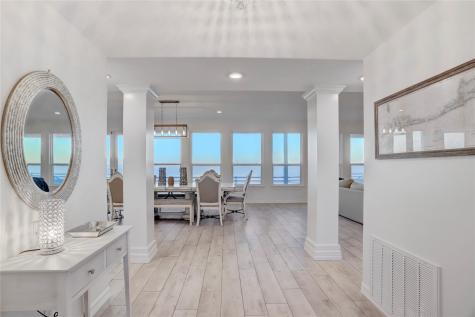 18419 E De Vaca Galveston TX 77554