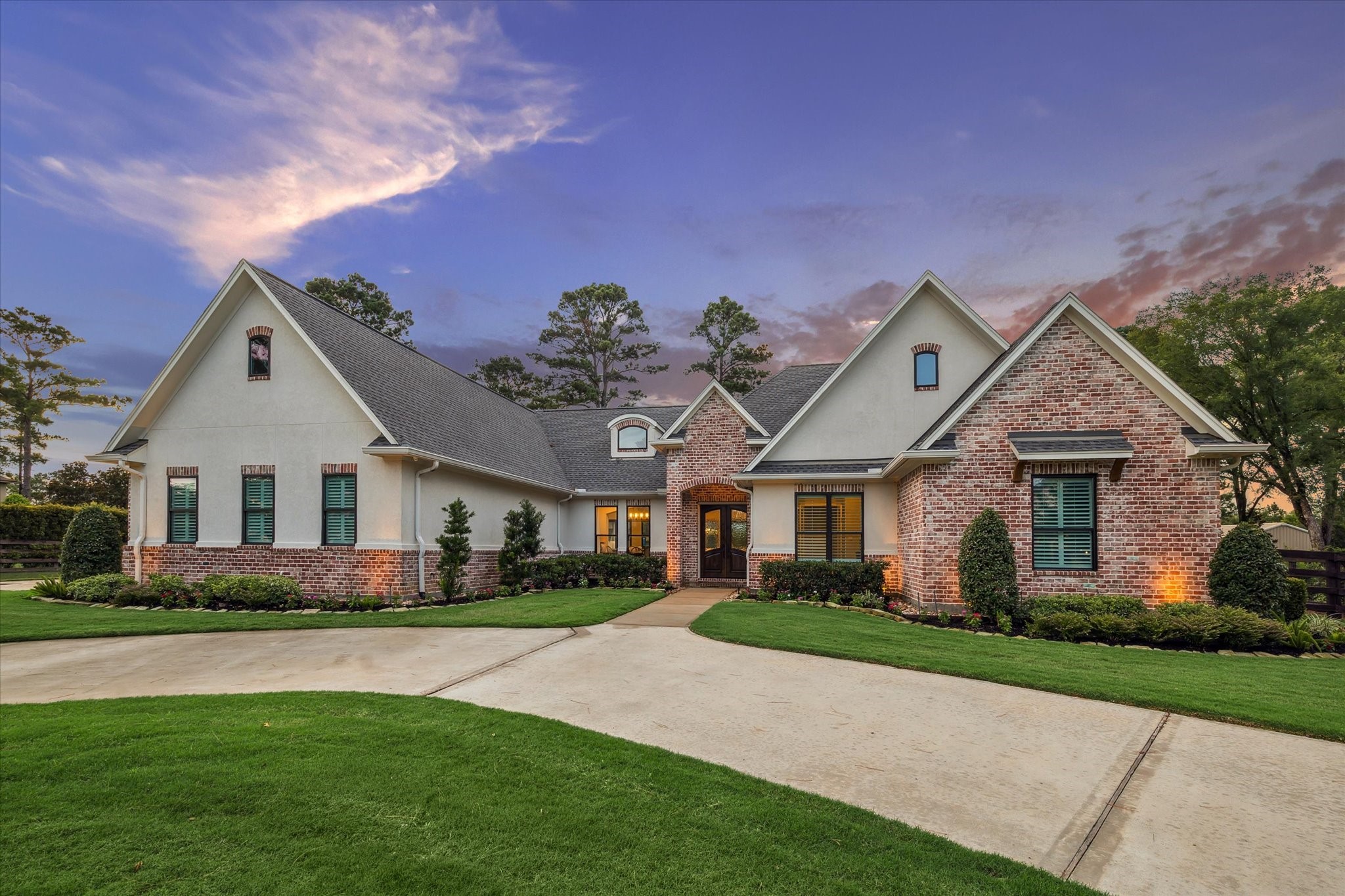 27 Rugged Lark Circle Tomball TX 77377