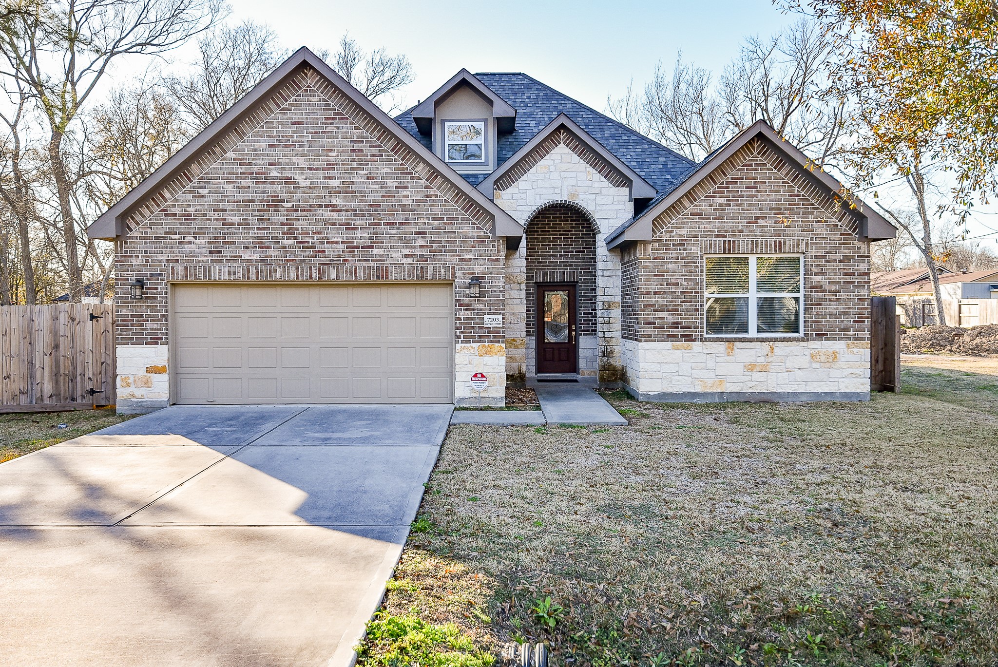 7203 Hoffman Street Houston TX 77028
