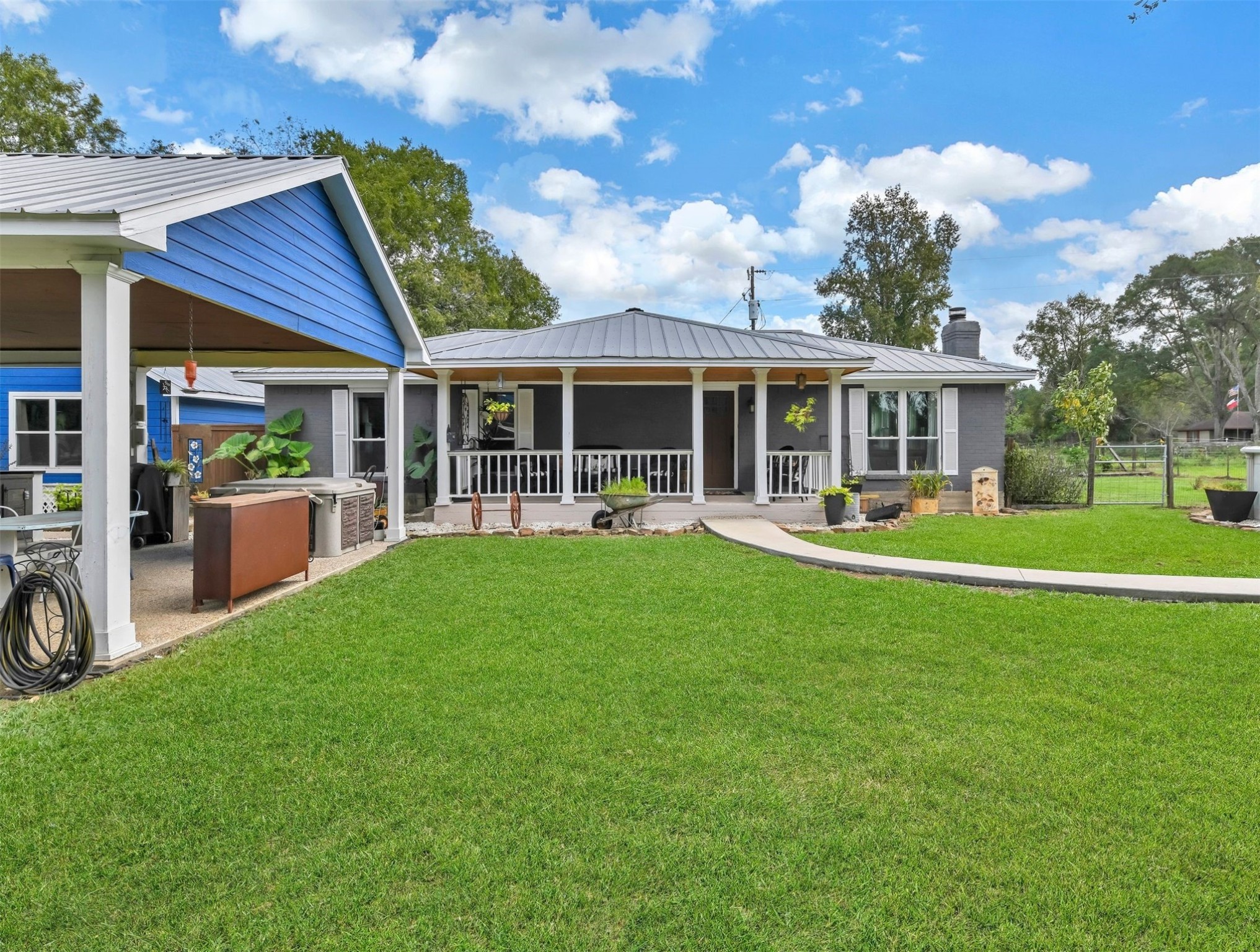 553 Hues Road Shepherd TX 77371