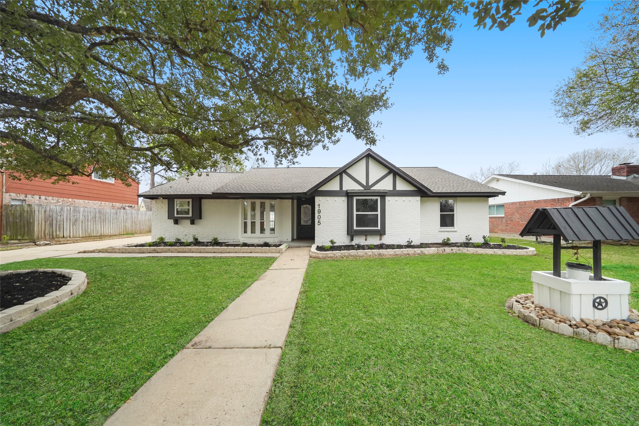 1905 Aggie Lane League City TX 77573