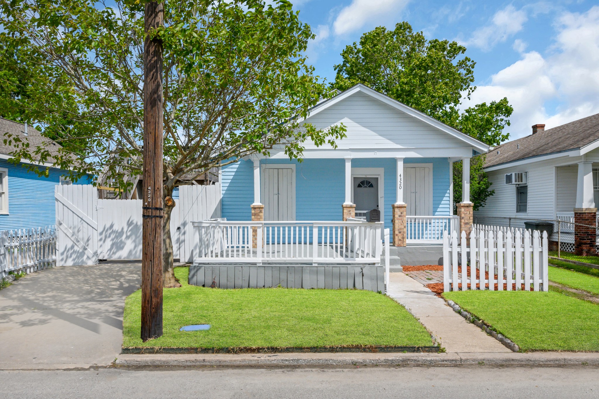 4320 Avenue R Galveston TX 77550