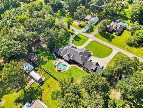 199 Holly Lane New Caney TX 77357