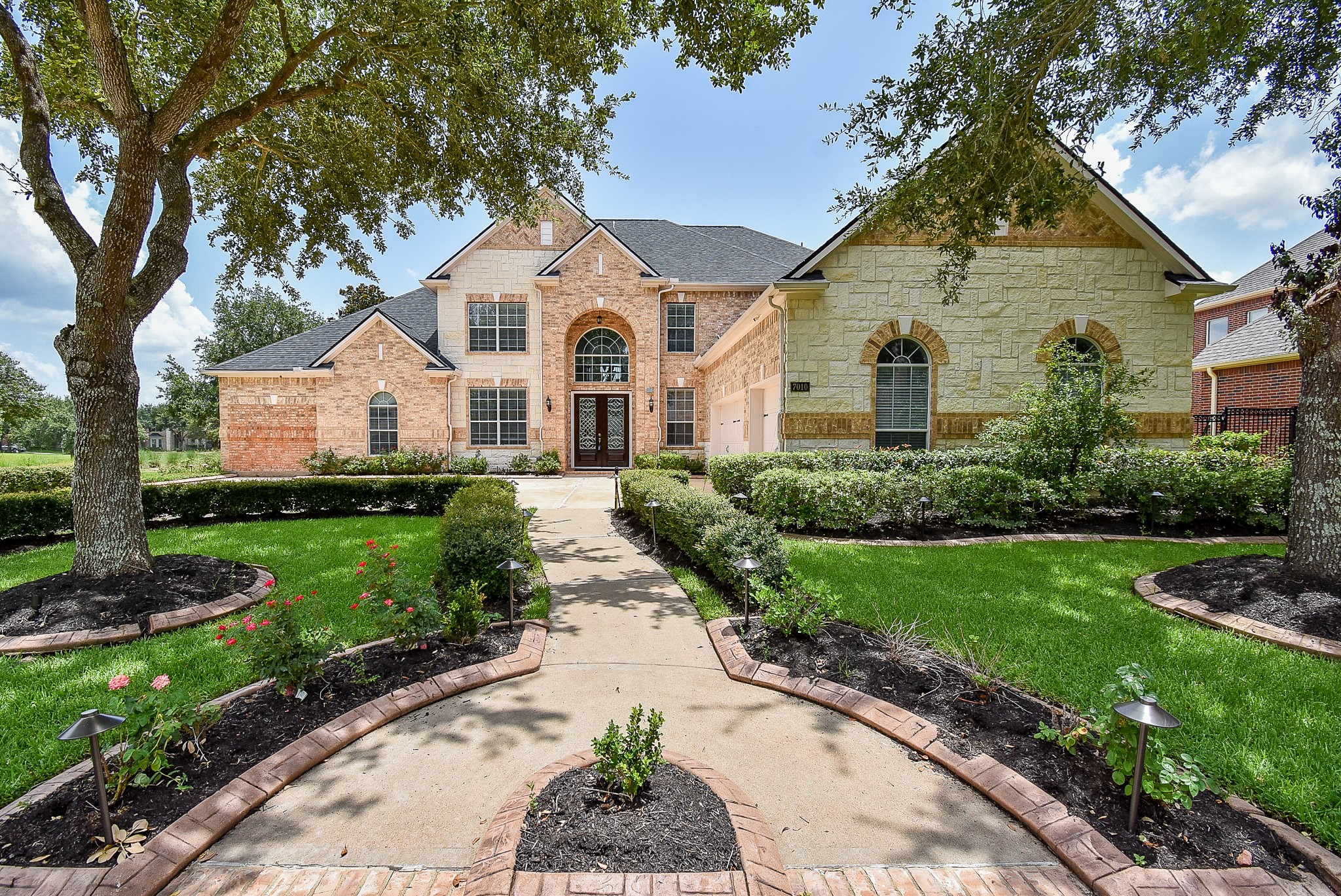 7010 Mcclellan Lane Sugar Land TX 77479