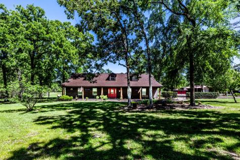 101 Woodland Hills Drive Huntsville TX 77320