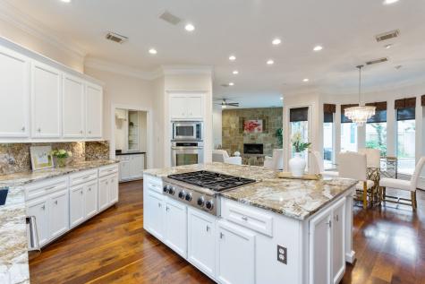 3323 Onion Creek Sugar Land TX 77479