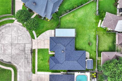 905 N Amy Drive Deer Park TX 77536