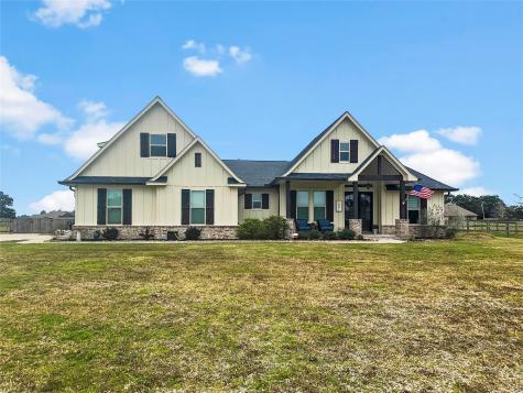 1007 Lone Star Court Angleton TX 77515