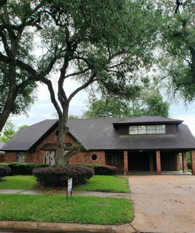6715 Hollygrove Drive Houston TX 77061