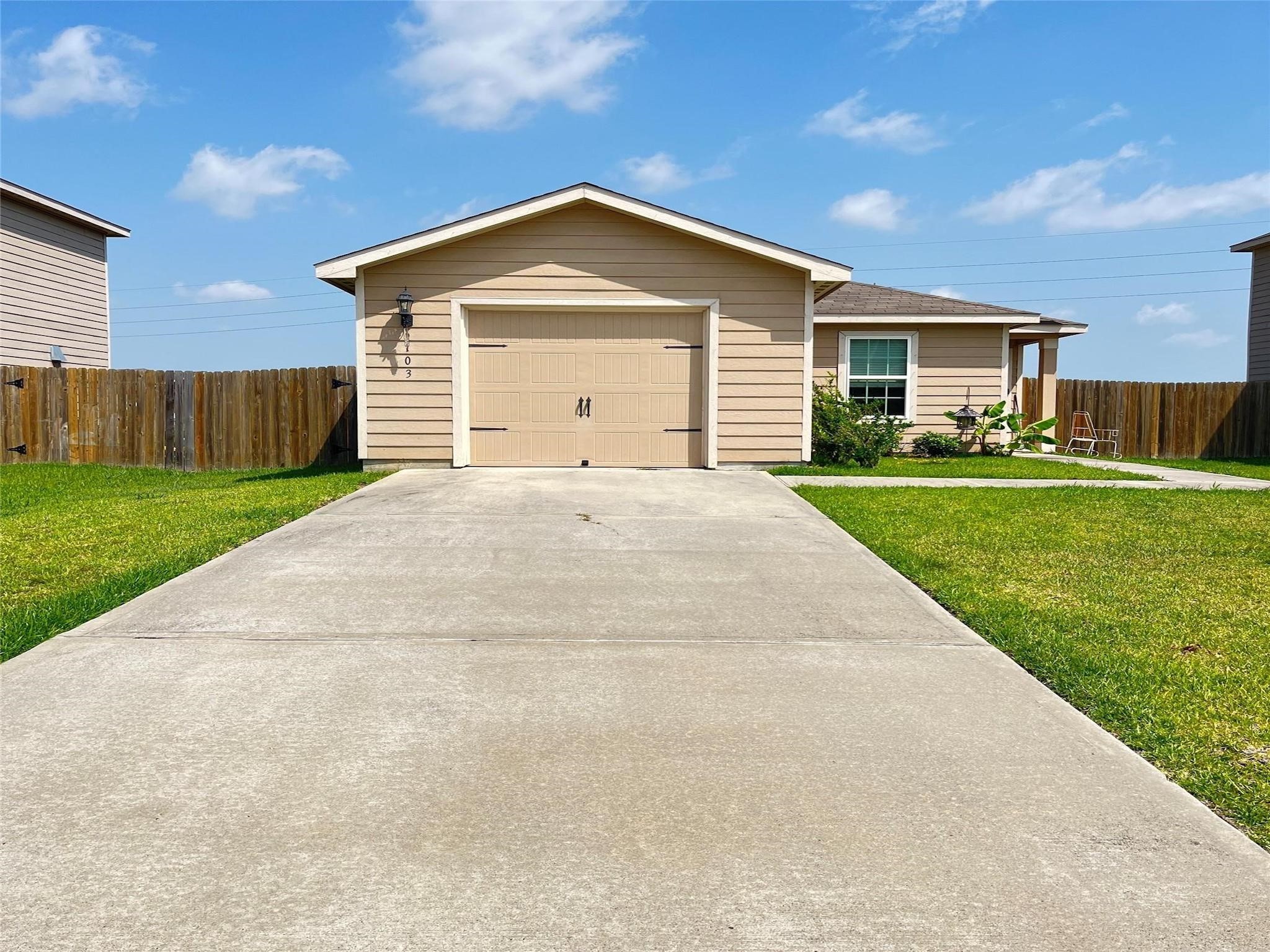 6103 Coral Cove Road Cove TX 77523