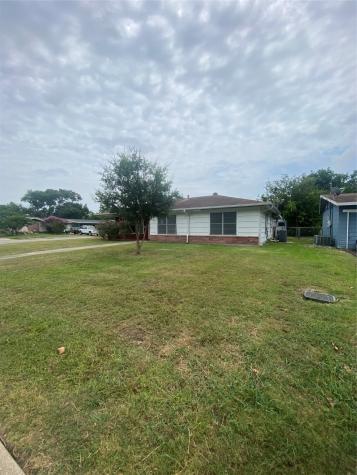 220 Crockett Street Port Lavaca TX 77979