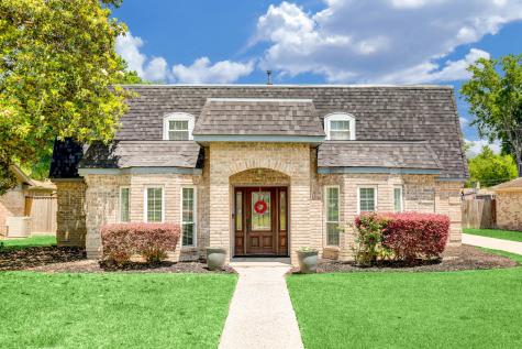 15818 Lakeview Drive Jersey Village TX 77040