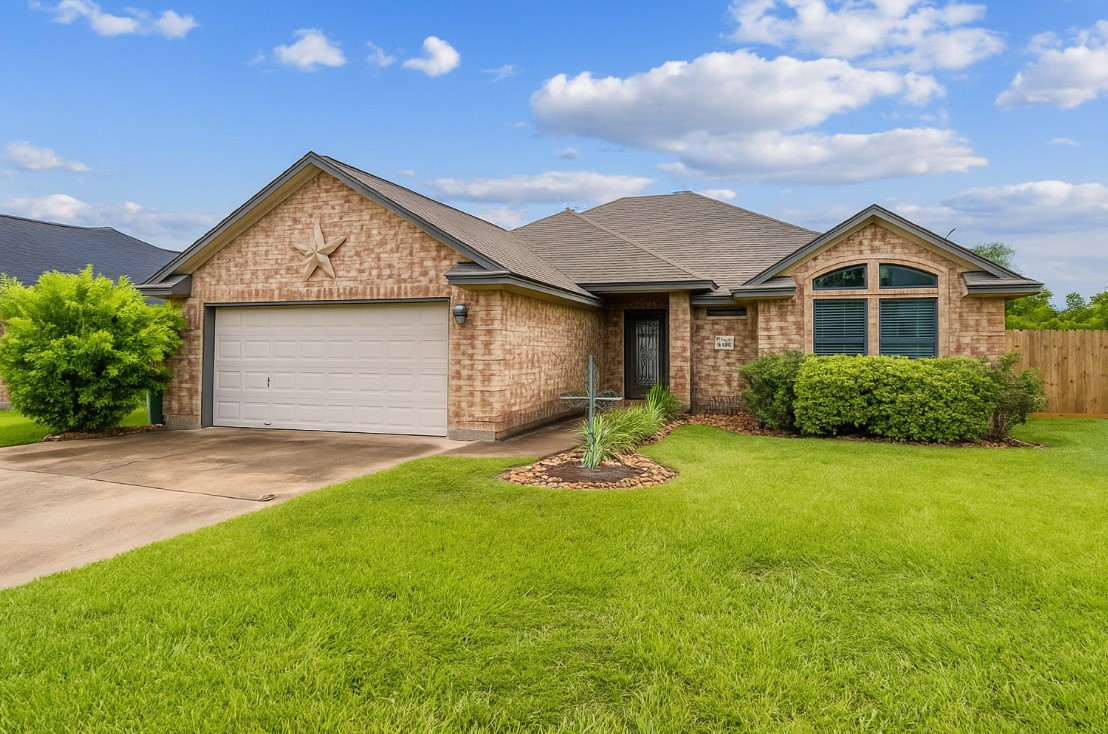 1040 Cardinal Drive Richwood TX 77566