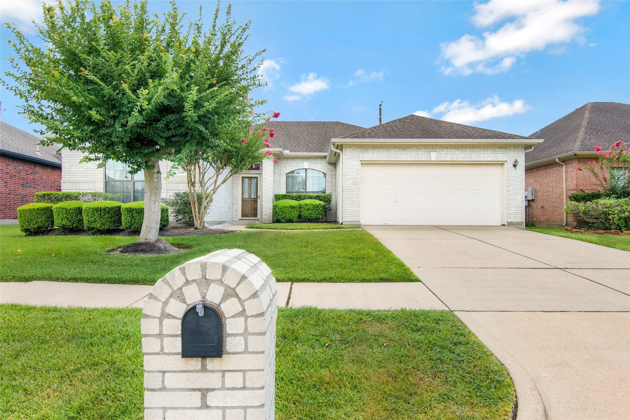 16907 Tower Ridge Friendswood TX 77546