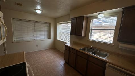 1331 Castle Glen Drive Houston TX 77015