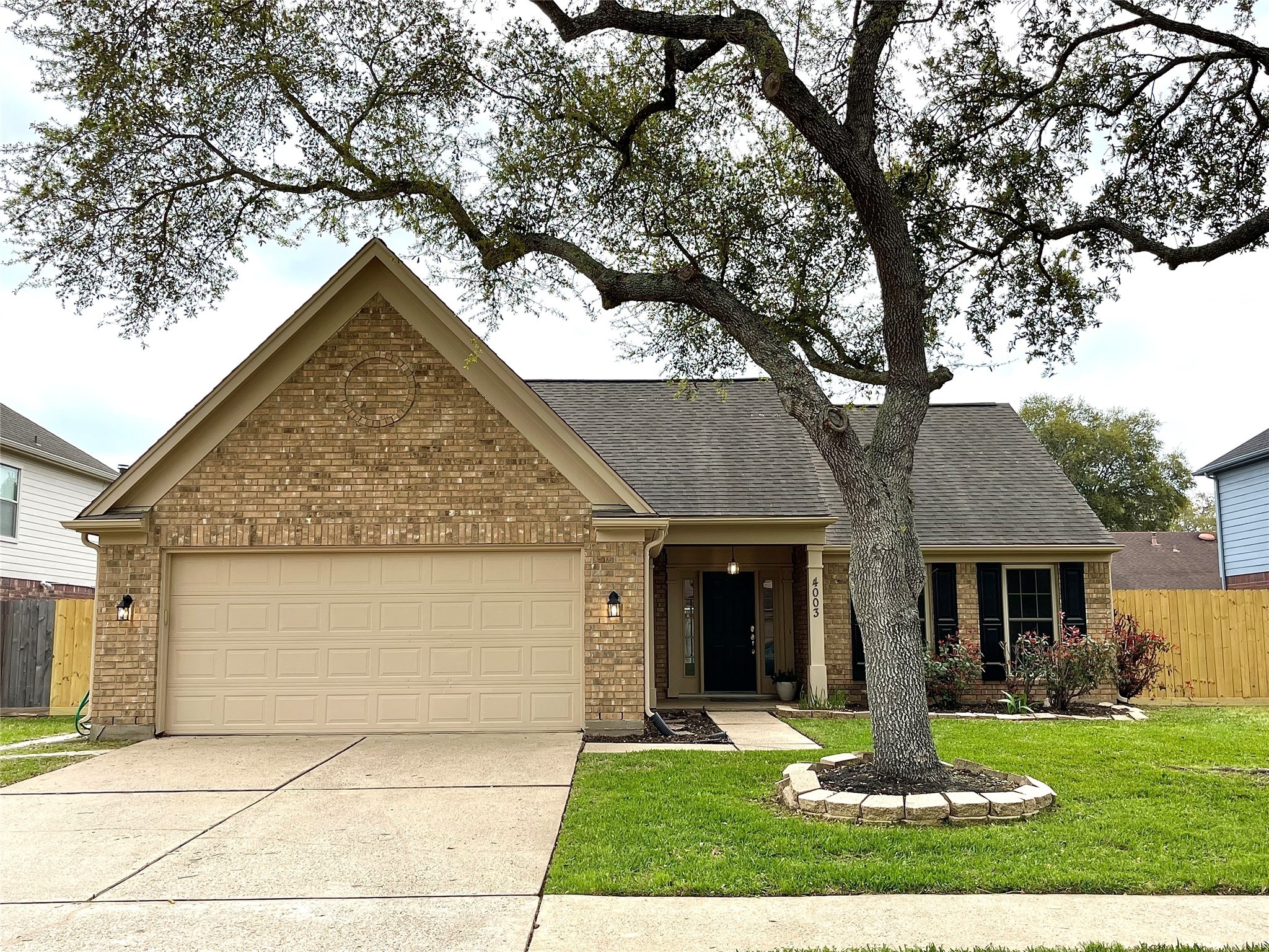 4003 Elmwood Drive Pearland TX 77584