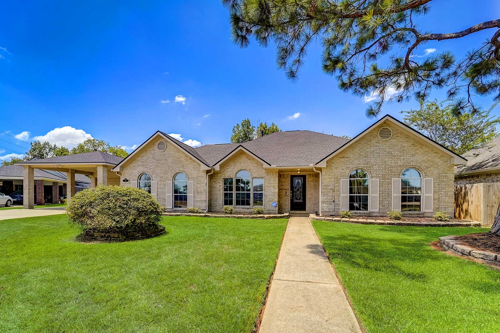 421 Meadow Forest Drive League City TX 77573