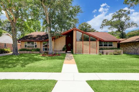 327 Willow Vista Drive El Lago TX 77586
