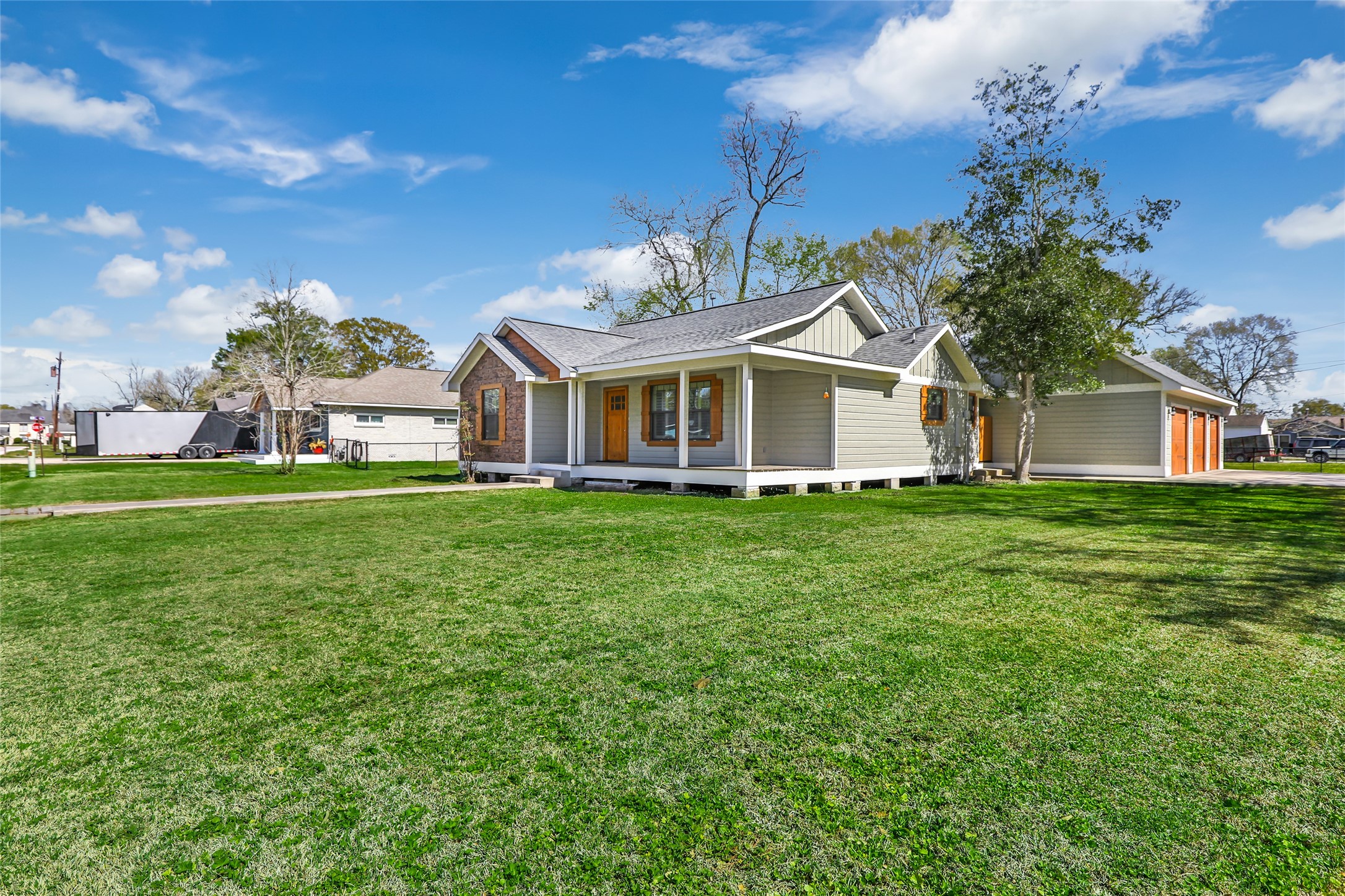 105 W Barrow Street Dayton TX 77535