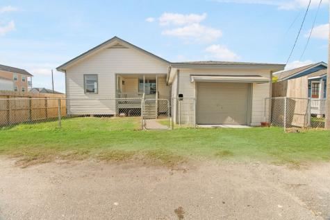 2027 Victory Street Galveston TX 77551
