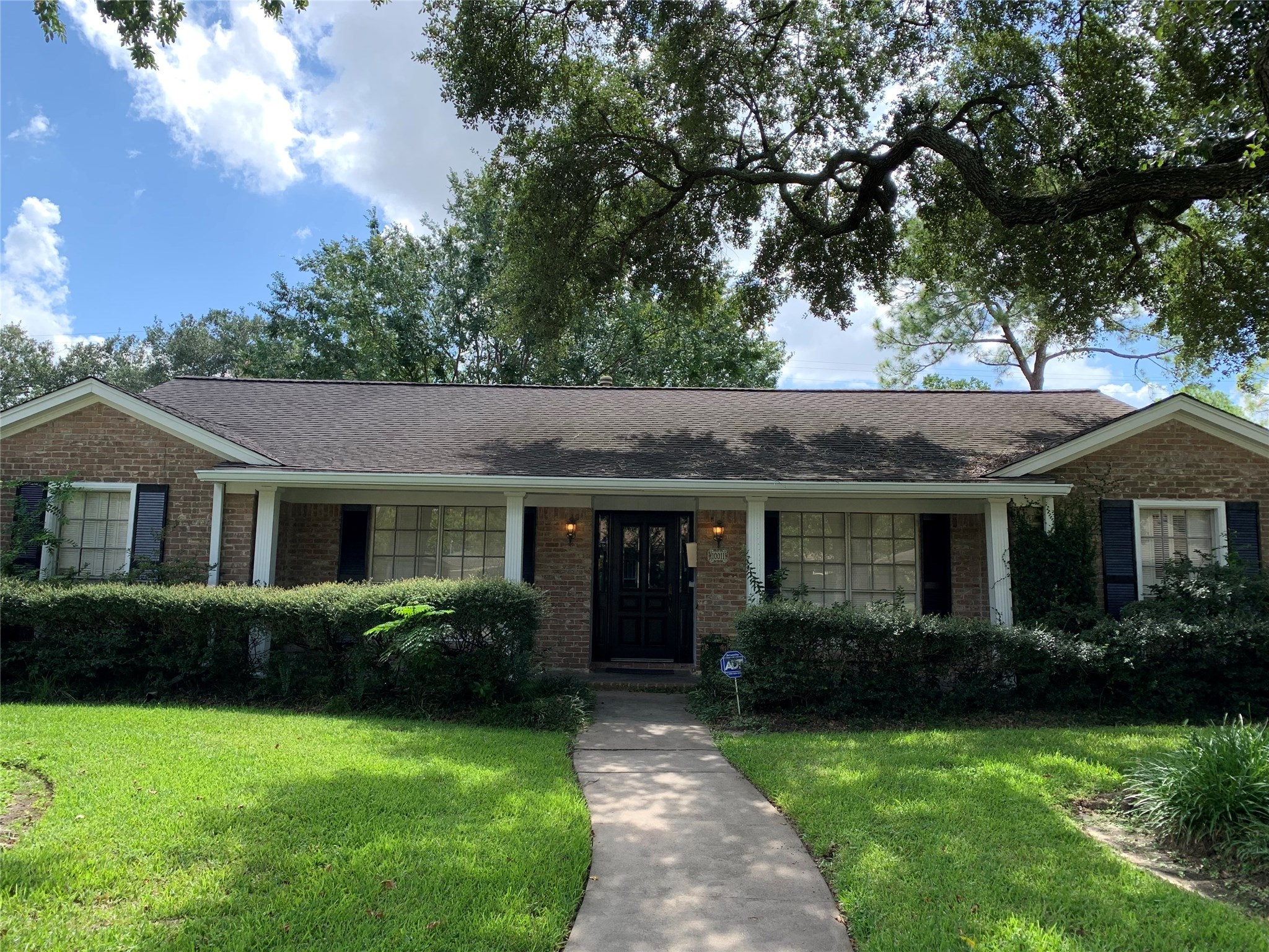 10011 Burgoyne Road Houston TX 77042