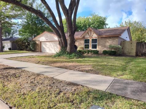 5026 Crestway Drive La Porte TX 77571