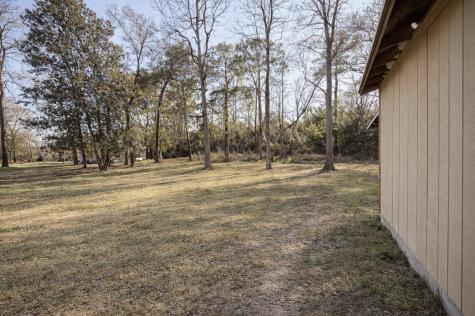 158 County Road 2702 Cleveland TX 77327