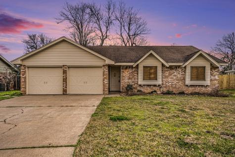 528 Daffodil Street Lake Jackson TX 77566