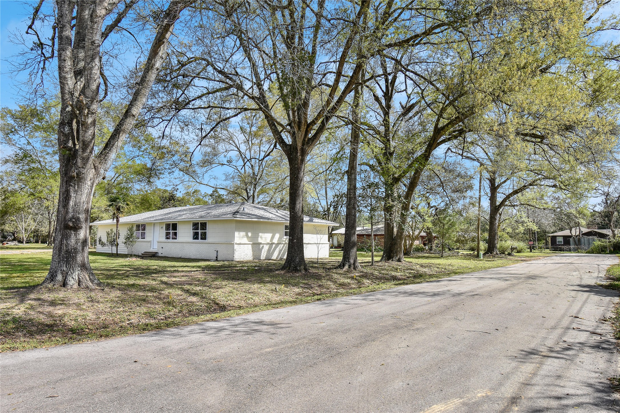 200 Angel Street Cleveland TX 77327