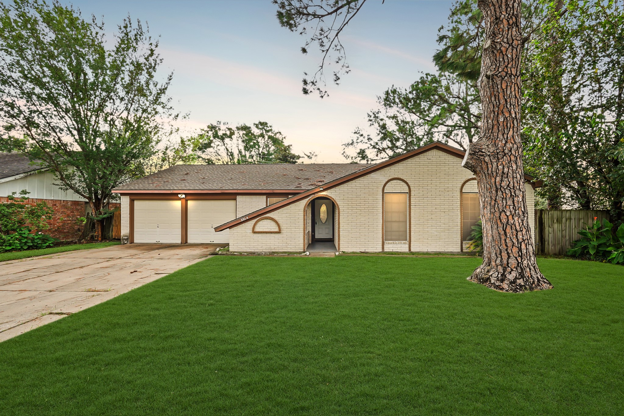 2514 Riata Lane Houston TX 77043