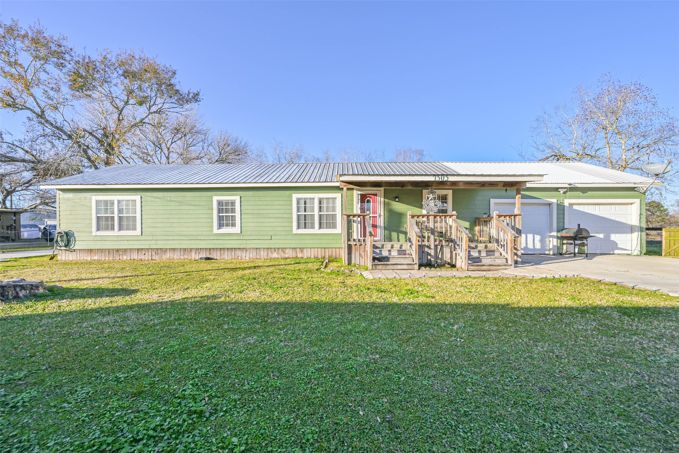 7505 Honeysuckle Lane Pearland TX 77584