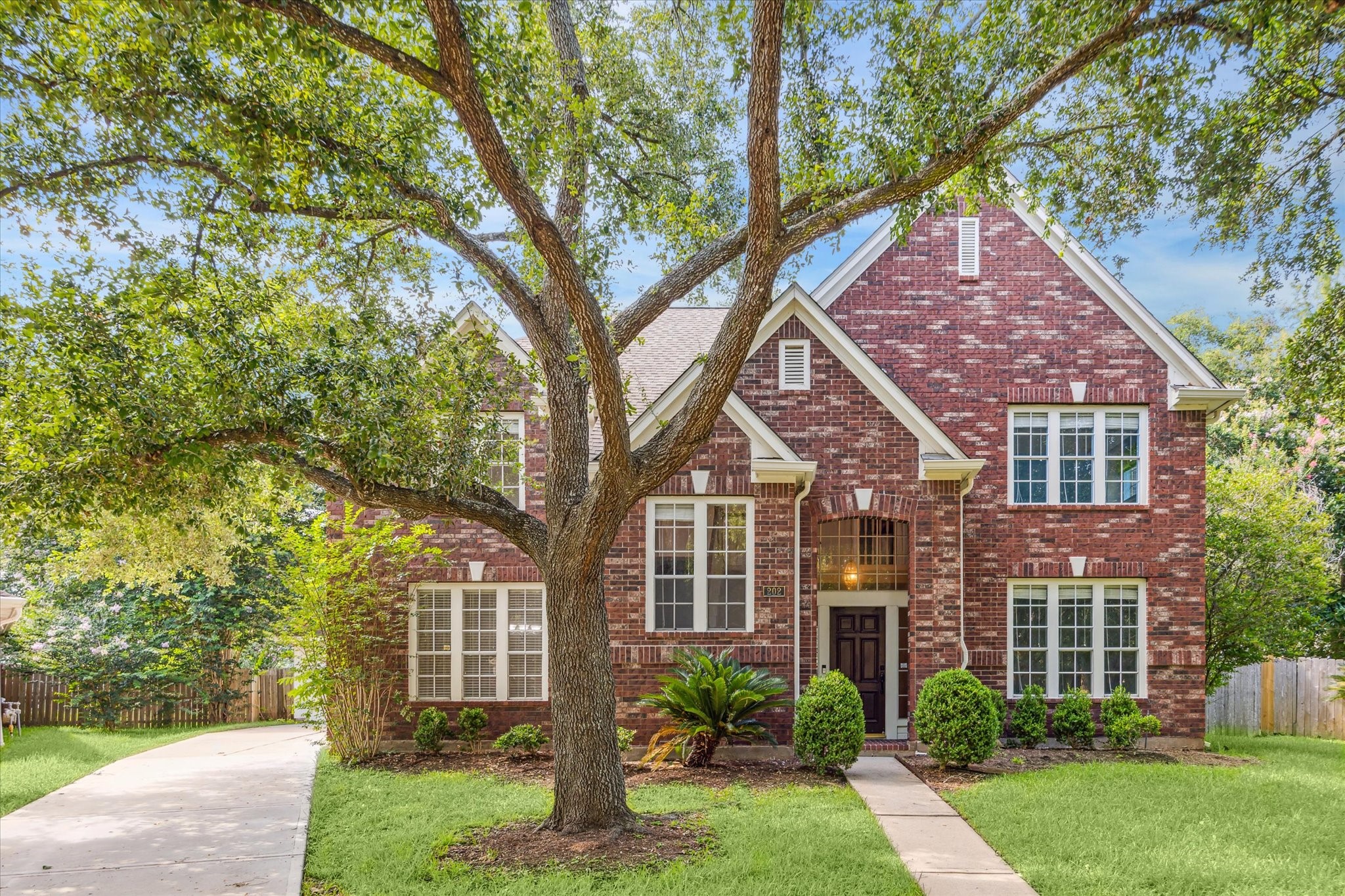 202 Whisper Ridge Place Sugar Land TX 77479