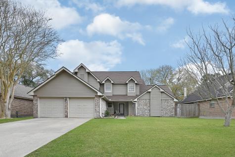 715 Regency Court Friendswood TX 77546