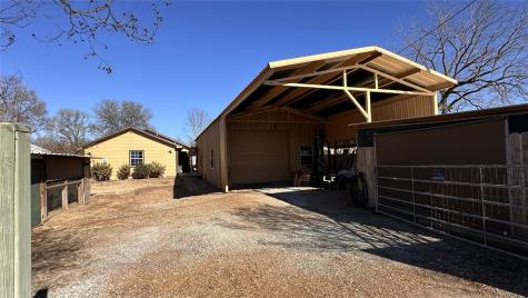404 N Wilson Street Madisonville TX 77864